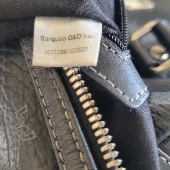 MCM Visetos Boston Black Leather Purse Handbag with Dust Bag & Hang Tag LIKE NEW - Picture 10 of 11